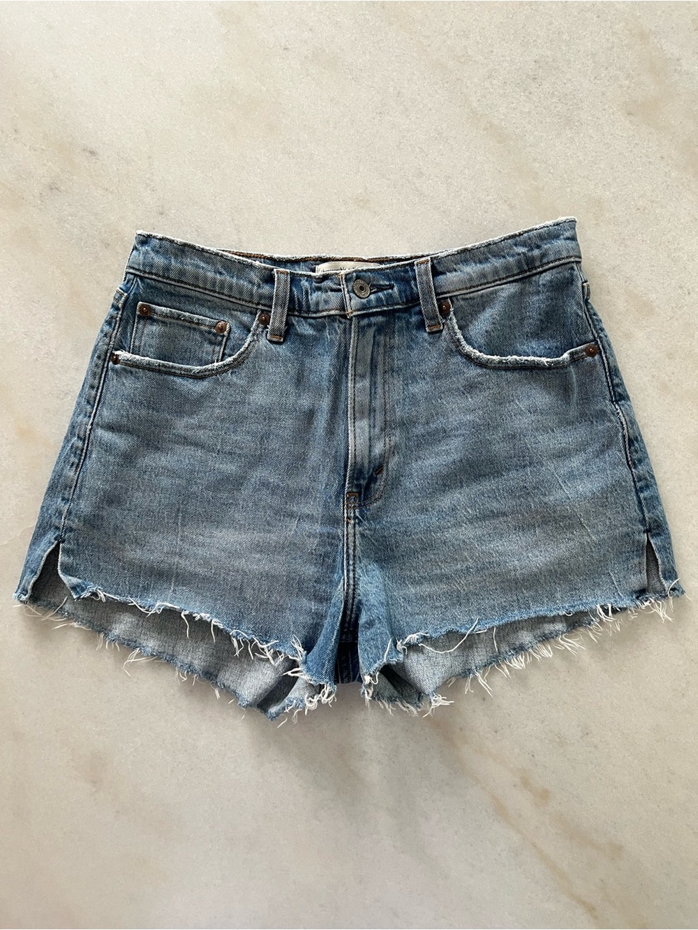 Abercrombie & Fitch High Rise Mom Short Denim